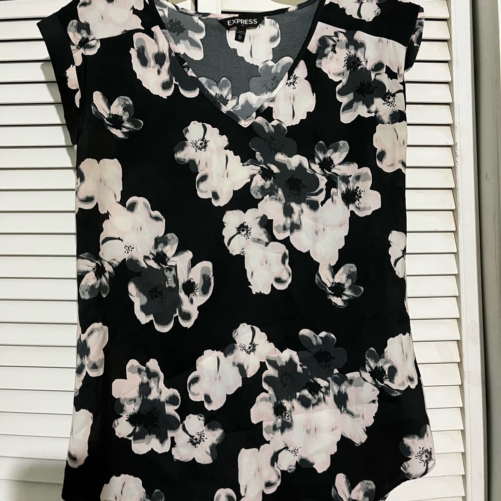 Express blouse xs.